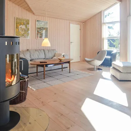 Four-bedroom In Feriehus *